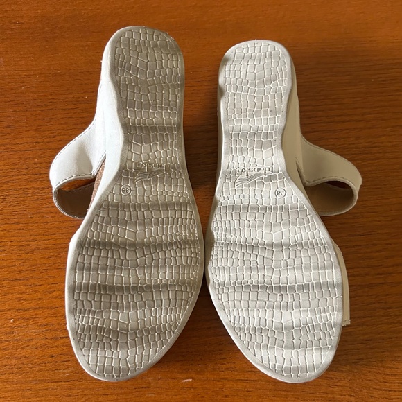 Dansko Women's Maddy Slip-On Sandal Gray, Size 38‎ (8 US) Leather Wedge - Picture 8 of 8